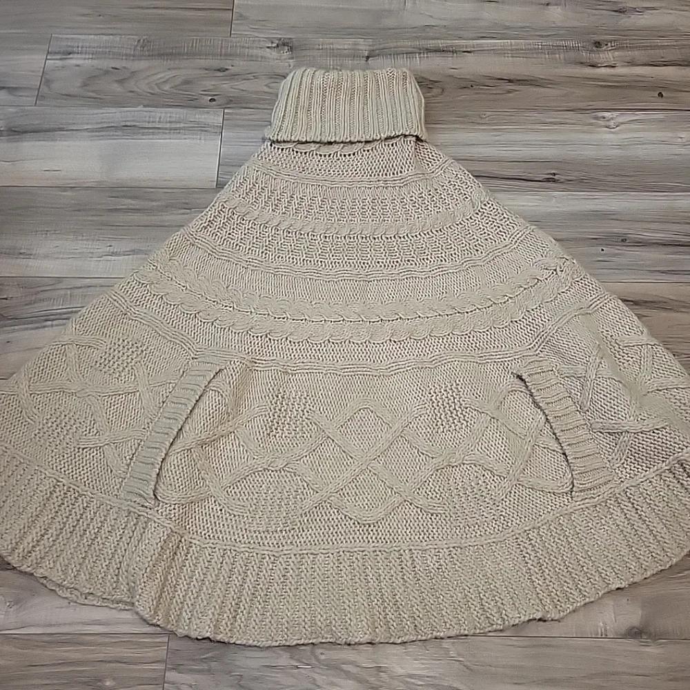Gio Gio Poncho Sweater‎ Womens Small Medium Beige Knit Pullover Made In Italy